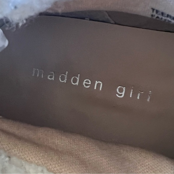 MADDEN GIRL PLATFORM SHERPA LACE UP FAUX SUEDE SAND TAN ANKLE BOOTS SIZE 8 - Picture 5 of 7